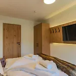 Kitzbueheler Alpenlodge A3 *